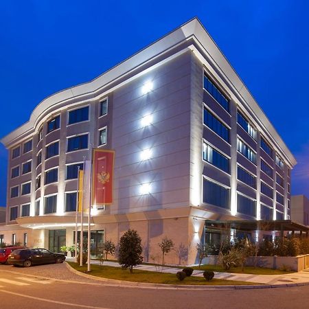 Voco - Podgorica By Ihg Hotel Exterior photo