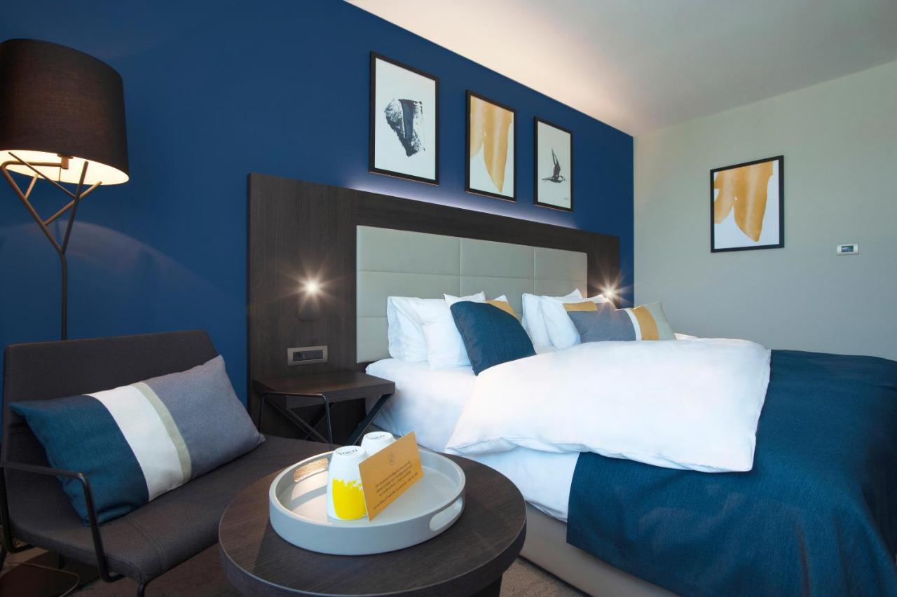 Voco - Podgorica By Ihg Hotel Exterior photo