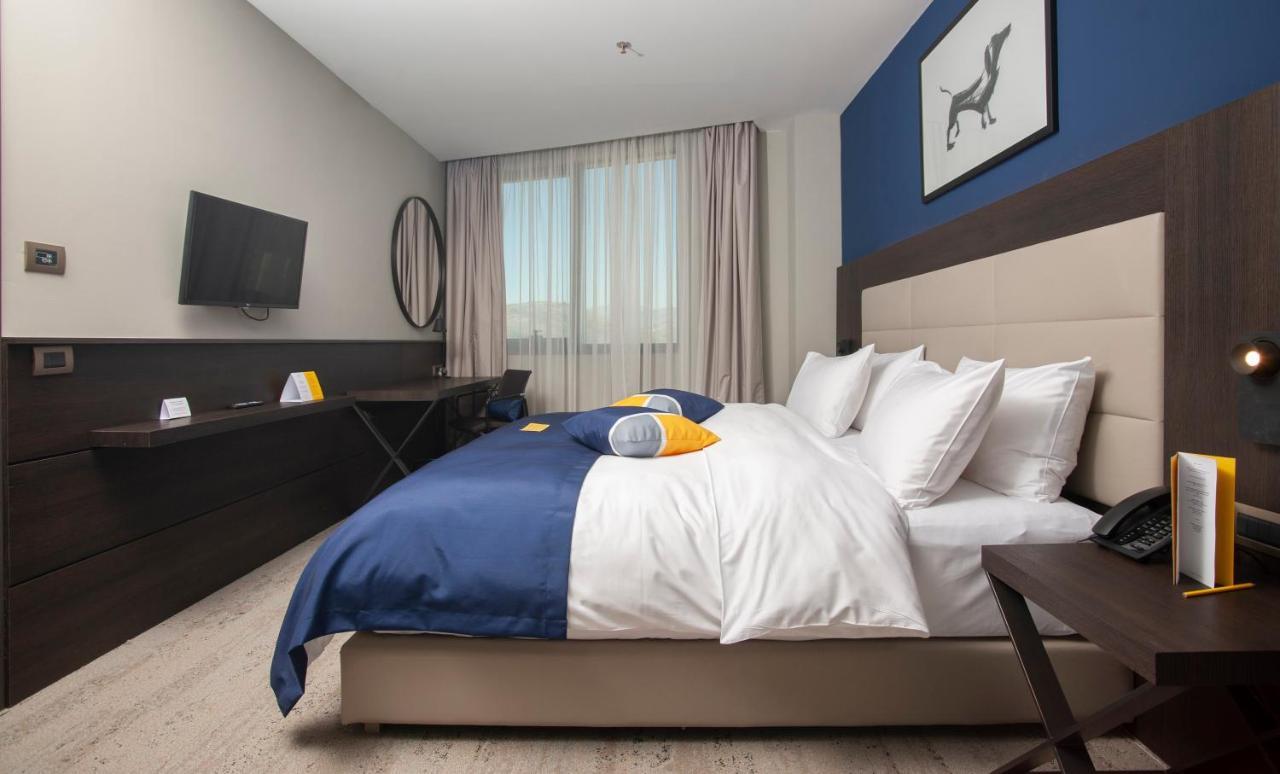 Voco - Podgorica By Ihg Hotel Exterior photo